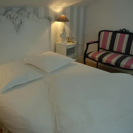 La Maison De Bois Marie Bed & Breakfast