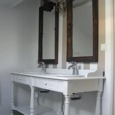 La Maison De Bois Marie 3*